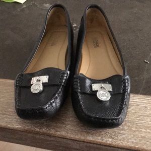 Michael Kors 7.5 Black Leather flat